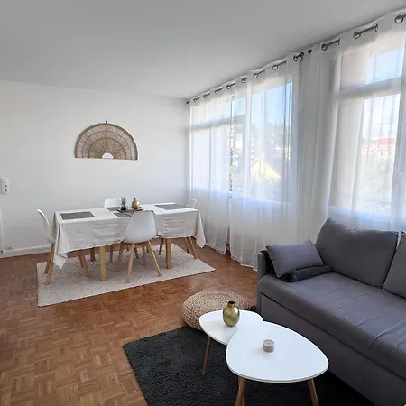 Vue Parc Montjuzet Avec Garage 克莱蒙费朗